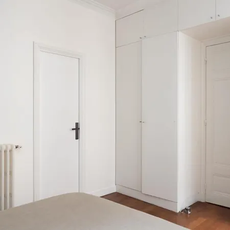 Spacious In A Luxury Building Apartamento París