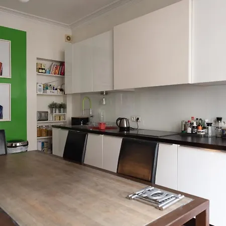 Spacious In A Luxury Building
