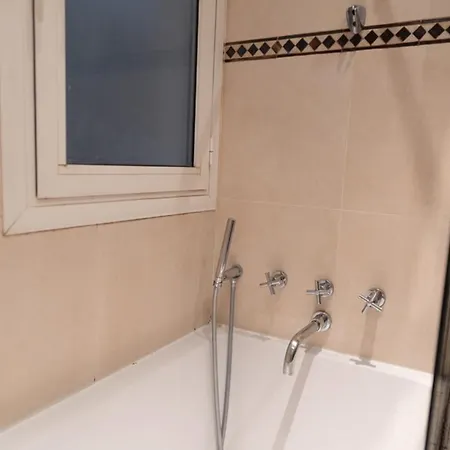 Spacious In A Luxury Building Daire