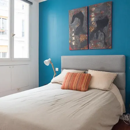 Spacious In A Luxury Building